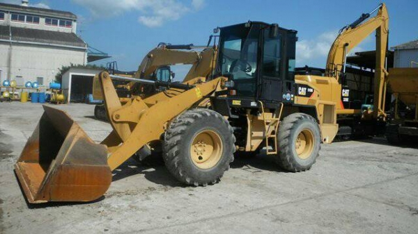 ขาย รถตัก CAT 910H จำหน่าย รถ เครื่องจักร อุปกรณ์ทุกชนิด นำเข้า100\% ราคาถูก eurotec 0818176901