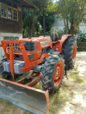 KUBOTA M9000