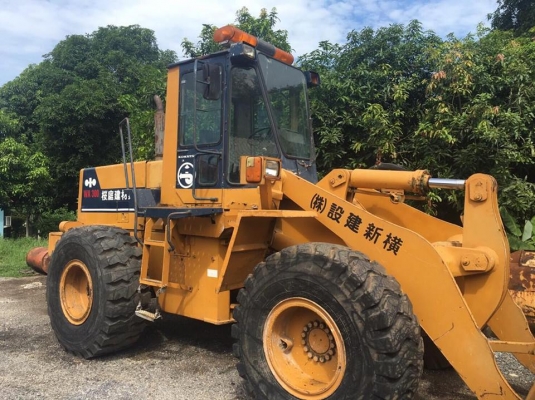 ขายรถตัก Komatsu WA 300-1 รถนอกนำเข้า  สภาพสวย พร้อมใช้ ราคาถูกมากๆ  081-9485494