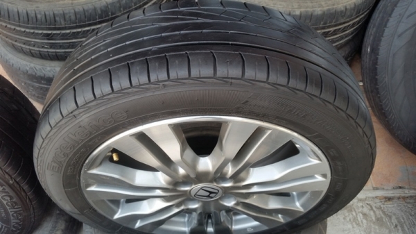 ขายล้อHONDA City SVขอบ16 ยางปี15 4 ล้อ