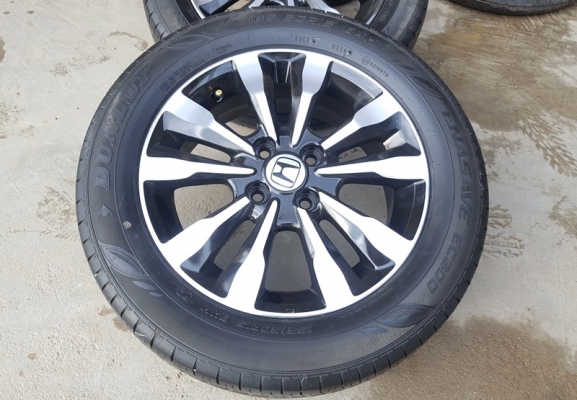 ขายล้อHONDA CITY 15 หน้าเงาดำ ยางปี 14  4 ล้อ