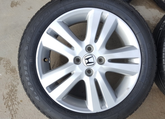ขายล้อHONDA JAZZ 16 พร้อมยาง 4 ล้อ