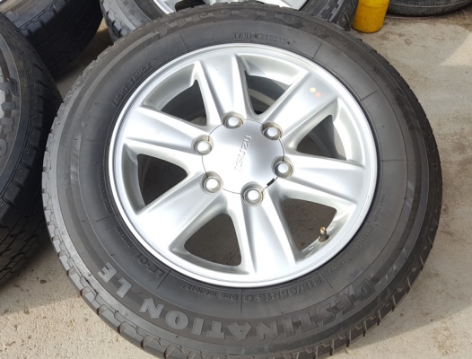 ขายล้อISUZU All New16 ยาง 215/65/16 ปี 15 4 ล้อ