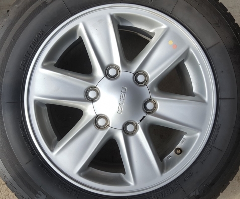 ขายล้อISUZU All New16 ยาง 215/65/16 ปี 15 4 ล้อ