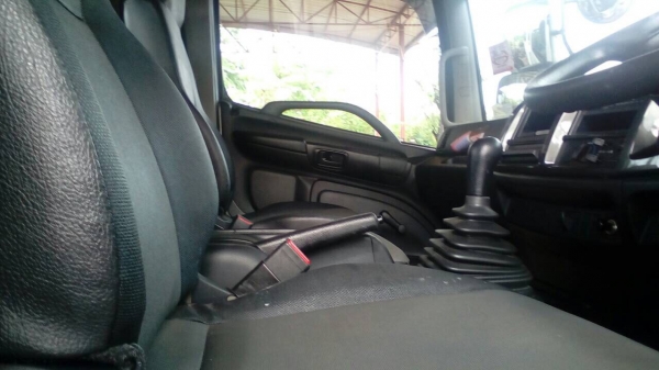 รถฮีโน่ 6 ล้อ ( ไม่ดั้ม ) FC9J 175 แรงม้า. ปี 58. , ( รถวิ่ง 1x,xxx กม. ) สนใจติดต่อ 081 - 6079515 รถฮีโน่ 6 ล้อ ( ไม่ดั้ม ) FC9J 175 แรงม้า. ปี 58. , ( รถวิ่ง 1x,xxx กม. ) สนใจติดต่อ 081 - 6079515