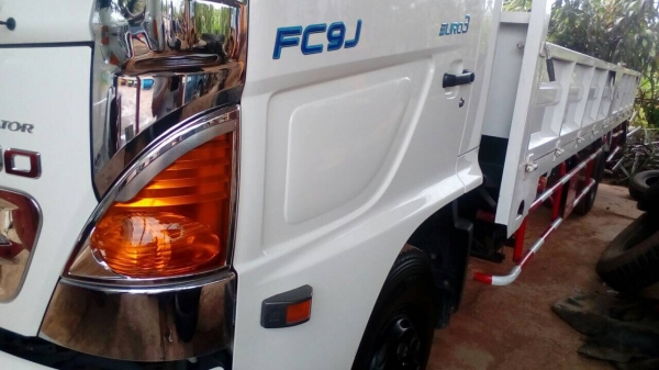 รถฮีโน่ 6 ล้อ ( ไม่ดั้ม ) FC9J 175 แรงม้า. ปี 58. , ( รถวิ่ง 1x,xxx กม. ) สนใจติดต่อ 081 - 6079515