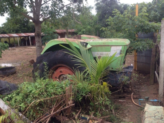 ขายท่อนหลังพร้อมเกียร์ของรถไถด้อย ขายท่อนหลังพร้อมเกียร์ของรถไถด้อย