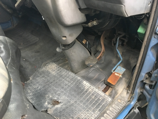 ขายหัวเก๋งรถบรรทุก 4ล้อ,6 ล้อเล็ก NISSAN CABSTAR นำเข้าจากญี่ปุ่น พร้อมใช้ สนใจติดต่อ 081-9485494