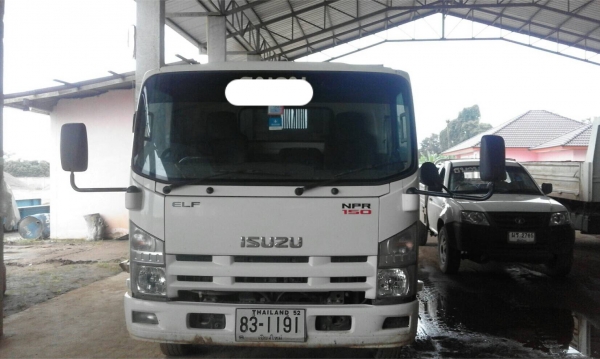 ขายด่วน!!รถ 6 ล้อ  Isuzu 150 แรงม้า สีขาวปี 2556 ราคา 750,000 บาท ติดต่อ เคน 086-1173074
