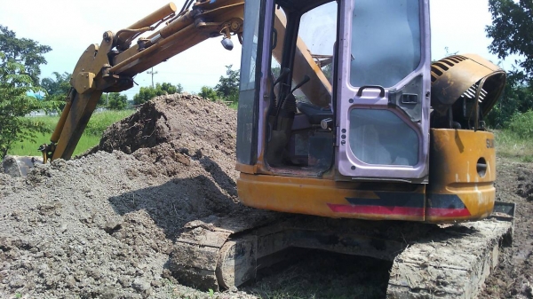 ขายแมคโฮ ซูมิโตโม 55 มีใบพร้องจดทะเบียบ เจ้าของขายเอง