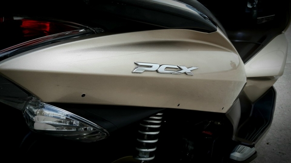 ขาย Pcx125i ปี53 สีทองเครื่องเดิม ตัวท๊อป IDling Stop ขาย Pcx125i ปี53 สีทองเครื่องเดิม ตัวท๊อป IDling Stop