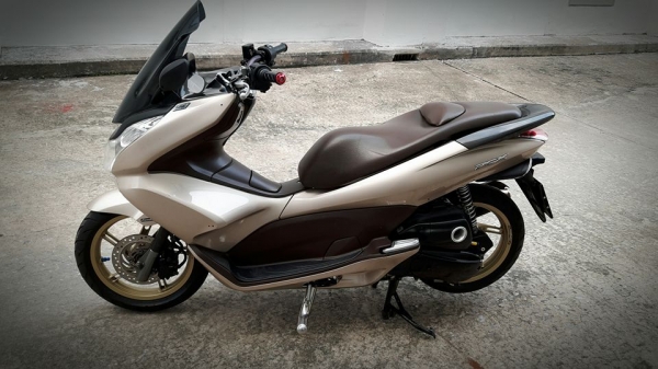 ขาย Pcx125i ปี53 สีทองเครื่องเดิม ตัวท๊อป IDling Stop ขาย Pcx125i ปี53 สีทองเครื่องเดิม ตัวท๊อป IDling Stop