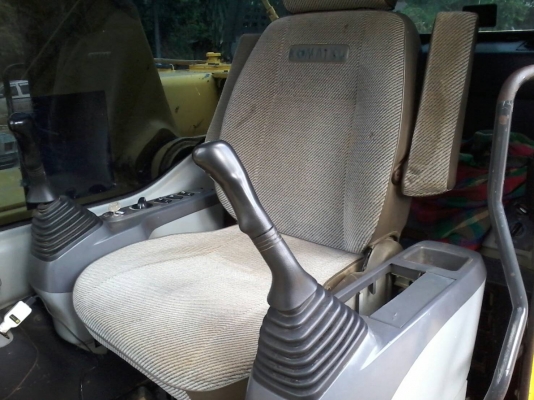 KOMATSU PC 200-7