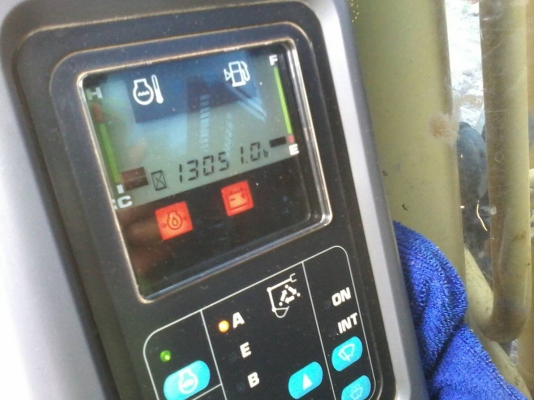 KOMATSU PC 200-7
