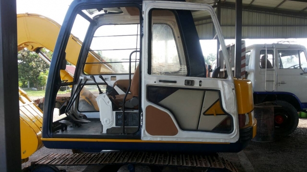 ขาย 480,000 KOBELCO sk 60 -3 เครื่องดี ปั้มแรง ไฟฟ้าครบ เอวแน่น ช่วงล่างเต็มรถสวยพร้อมใช้ตรวจเช็คทุกระบบ ( นครปฐม) 090-772-3710 090-772-3708