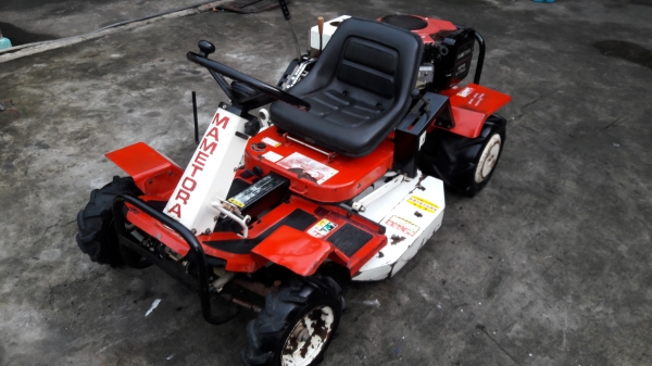 ขายรถตัดหญ้านั่งขับ 16 แรงม้า นำเข้าญี่ปุ่น
