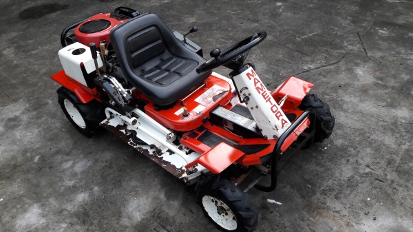 ขายรถตัดหญ้านั่งขับ 16 แรงม้า นำเข้าญี่ปุ่น