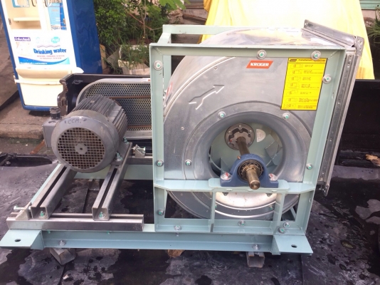 ขายโบวเวอร์ดูดอากาศ Kruger ขนาด 5.5HP. 380V มอเตอร์ Flender made in Germany ของใหม่ไม่เคยใช้งานครับ สวยมาก พร้อมใช้งาน