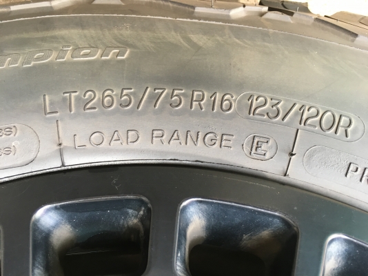 ขายยาง BF Goodrich ALL KO2 265/75/r16 ปี2015 มือสอง