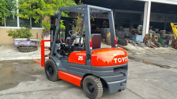 ขาย รถยก 2.5ตัน TOYOTA รุ่น 6FD25 มือสองญี่ปุ่น เสาสองท่อน เข้าตู้คอนเทนเนอร์ ได้ ยางตันใหม่ เครื่องยนต์ดีเซล เช็คระบบสมบูรณ์ พร้อมใช้งาน มือถือ/LINE ID : 0818753444 ขาย รถยก 2.5ตัน TOYOTA รุ่น 6FD25 มือสองญี่ปุ่น เสาสองท่อน เข้าตู้คอนเทนเนอร์ ได้ ยางตันใหม่ เครื่องยนต์ดีเซล เช็คระบบสมบูรณ์ พร้อมใช้งาน มือถือ/LINE ID : 0818753444