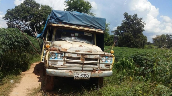 ขายรถเทรลเลอร์พร้อมแบคโค PC120-5 สภาพพร้อมใช้งาน ราคา530,000 สนใจโทร 090-8588220คุณนะ 093-3258446คุณบิว หรือเข้าดูสินค้าอื่นๆได้ที่ www.narong2truck.com หรือ www.truck.in.th/498 หรือเพจFacebook ณรงค์ ซื้อขายรถมือสอง (เว็บไซต์ส่วนตัว) หรือFacebook คุณนะ รถ