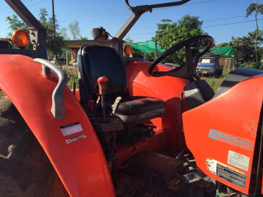 Kubota M7040 หาง5ใบดัน ปี51 รถสวย ยางหน้าใหม่ เล่มพร้อมโอน