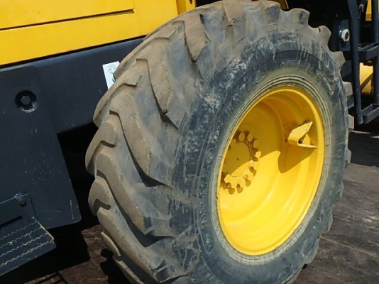 ขาย รถตักล้อยาง KOMATSU WA100-5 สวยแจ่ม ไร้ที่ติ นำเข้าจากญี่ปุ่น โทร.090-986-2521 อ๊อบ ขาย รถตักล้อยาง KOMATSU WA100-5 สวยแจ่ม ไร้ที่ติ นำเข้าจากญี่ปุ่น โทร.090-986-2521 อ๊อบ