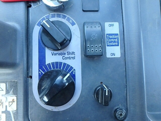 ขาย รถตักล้อยาง KOMATSU WA100-5 สวยแจ่ม ไร้ที่ติ นำเข้าจากญี่ปุ่น โทร.090-986-2521 อ๊อบ ขาย รถตักล้อยาง KOMATSU WA100-5 สวยแจ่ม ไร้ที่ติ นำเข้าจากญี่ปุ่น โทร.090-986-2521 อ๊อบ