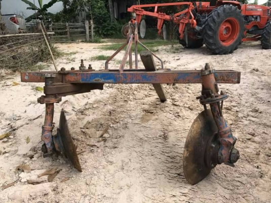 10000บาทราคานี้ ลดสุดๆแล้วครับ งดต่อรองครับผานยกล่องรถไถ50แรงขึ้นไป