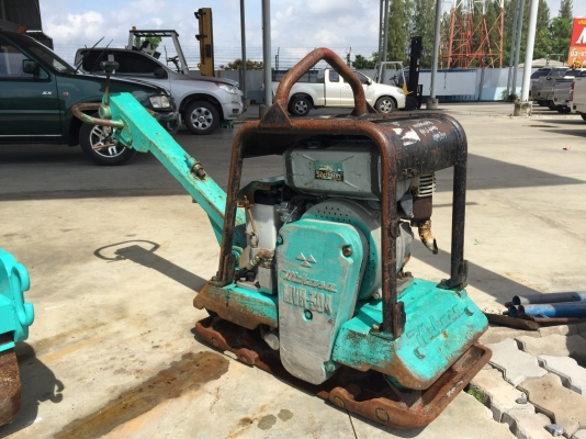 ขายเครื่องตบดินMIKASAรุ่นMVH304DSBมือสองญี่ปุ่นเครื่องดีเซลสตารท์กุญแจเดินหน้าถอยหลังได้สภาพดีพร้อมใช้งาน