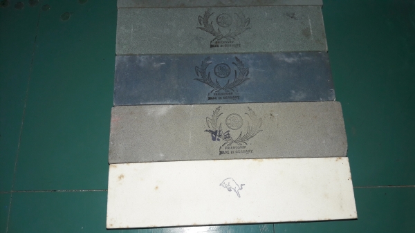 ขายหินลับมีดตรารวงข้าว2"&times;8"&times;1" MADE IN GERMANY.ใหม่เก่าเก็บ