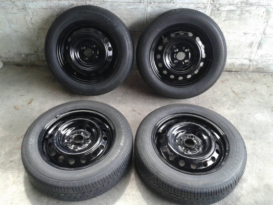 ล้อกะทะขอบ15นิ้ว4รู100 พร้อมยาง ชุดนี้ ราคา 1900 บาท