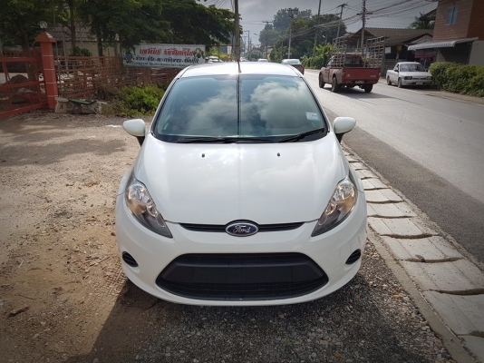 Ford fista สีขาวสวย ราคา 238,000 ++++++++ ลูกค้าดีฟรีดาวน์ Ford fista สีขาวสวย ราคา 238,000 ++++++++ ลูกค้าดีฟรีดาวน์