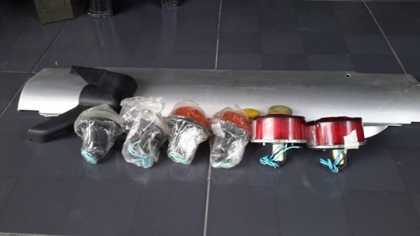 ขออนุญาตขายอะไหล่แท้แลนด์ซีรี่ของใหม่ไม่ได้ใช้ เนื่องจากขายรถแลนด์ซีรี่ไปแล้วครับ ขอบคุณมากครับ ขออนุญาตขายอะไหล่แท้แลนด์ซีรี่ของใหม่ไม่ได้ใช้ เนื่องจากขายรถแลนด์ซีรี่ไปแล้วครับ ขอบคุณมากครับ