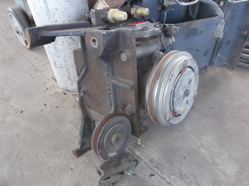 ขายคอมเพรสเซอร์ตู้เย็น(ยี่ห้อมิตซู)สำหรับรถ 6ล้อกลาง มีขาพร้อมลูกรอก แรงอัดดีมาก ขายคอมเพรสเซอร์ตู้เย็น(ยี่ห้อมิตซู)สำหรับรถ 6ล้อกลาง มีขาพร้อมลูกรอก แรงอัดดีมาก