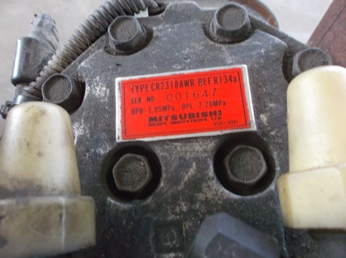 ขายคอมเพรสเซอร์ตู้เย็น(ยี่ห้อมิตซู)สำหรับรถ 6ล้อกลาง มีขาพร้อมลูกรอก แรงอัดดีมาก ขายคอมเพรสเซอร์ตู้เย็น(ยี่ห้อมิตซู)สำหรับรถ 6ล้อกลาง มีขาพร้อมลูกรอก แรงอัดดีมาก