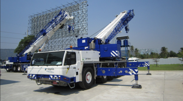 TADANO ATF220G-5