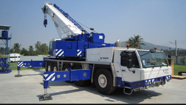 TADANO ATF220G-5