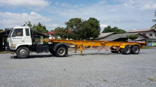 หัวลาก หกล้อ 180  แรง ปี 44 พร้อมหางก้าง 2 เพลา รถสวยๆพร้อมใช้งาน ราคา  550,000 บาท