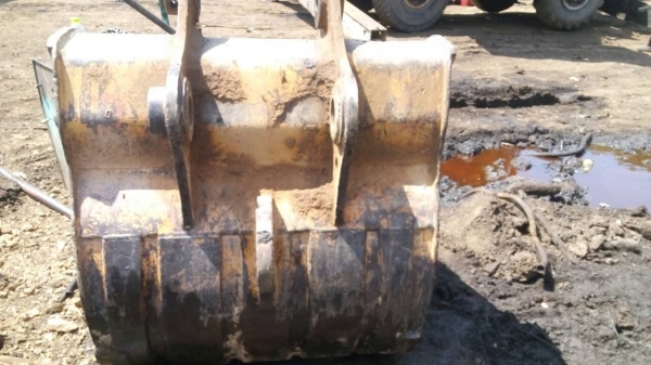 ขายบุ้งกี้เก่า รุ่น 200 ใส่ได้หลายรุ่นครับ สภาพสวยคานปาก สันหูแข็งแรงลูกใหญ่ กว้าง 110 ซม. ขายไม่แพงครับ