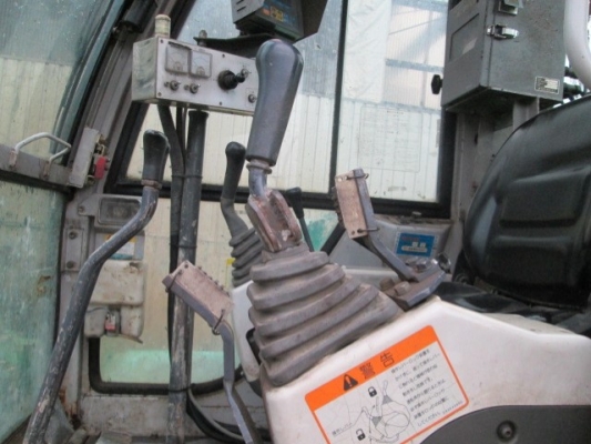 รถเจาะ ตีนตะขาบ DAIWA รุ่น AE 08 รถเจาะ ตีนตะขาบ DAIWA รุ่น AE 08