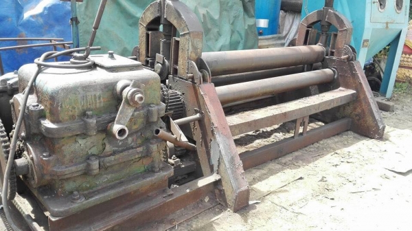 Sell> ขายเครื่องม้วนเหล็กแผ่นมือสอง ขนาด 5 ฟุต 150 cm. ม้วนหนา 9 mm. ไฟ 380V เครื่องเก่าเก็บ พร้อมใช้งาน