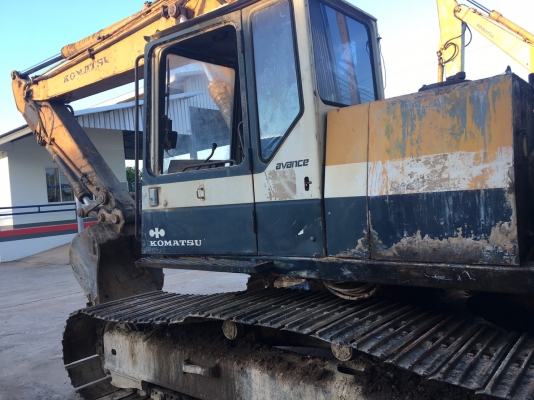 รถขุด KOMATSU PC220-5 แถมฟรี หัว Breaker