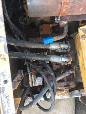 รถขุด KOMATSU PC220-5 แถมฟรี หัว Breaker