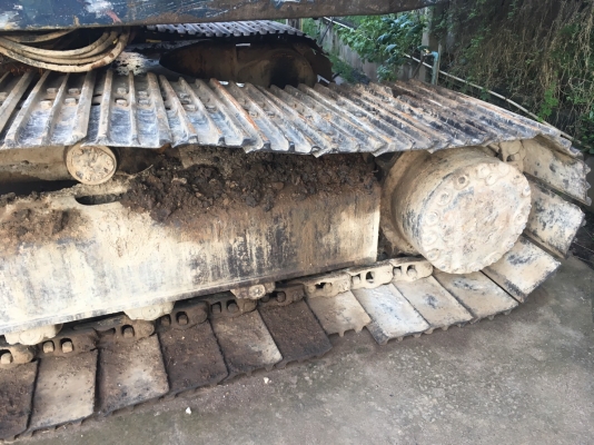 รถขุด KOMATSU PC220-5 แถมฟรี หัว Breaker