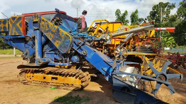 ขายรถเกี่ยวข้าวเกษตรพัฒนา ปลดหนี้210แรง ช่วงล่าง10 ปั๊ม22แฝดสภาพลงงานได้