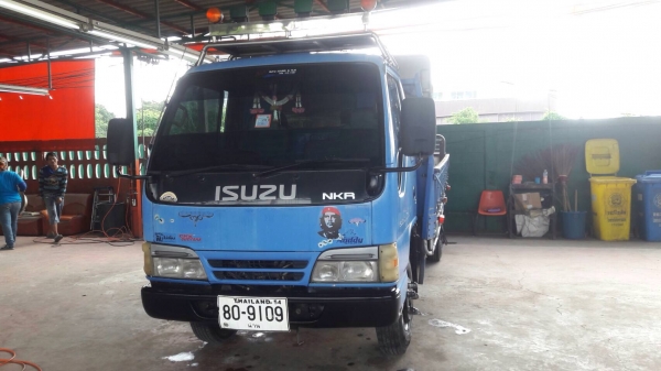 ขายรถหกล้อ ISUZU NKR เครื่อง 4HG1-130 แรง รถห้างแท้ ปี 47 กระบะช่วงยาว 5 เมตร ทะเบียนพร้อม ขายรถหกล้อ ISUZU NKR เครื่อง 4HG1-130 แรง รถห้างแท้ ปี 47 กระบะช่วงยาว 5 เมตร ทะเบียนพร้อม