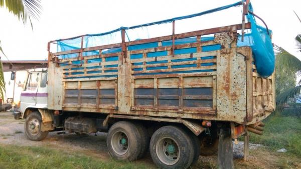 ขายรถสิบล้อดัมพ์ Hino FM176 เครื่อง EH700-168 แรง 2 เพลา ปี 44 กระบะดัมพ์ยาว 5.80 เมตร เบรคจิฟฟี่ หัวเดิมไม่เคยทำสี ทะเบียนพร้อม