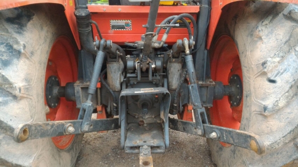 ขาย KUBOTA  M7040 ดันหน้า ผาน6 รถสวยเดิมๆ สนใจสอบถามได้ครับ ราคา 460,000 อ.แกลง ระยอง  DC Tractor Rayong  0818618678,0899347475