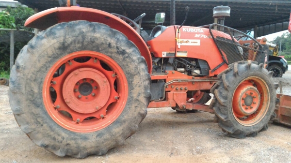 ขาย KUBOTA  M7040 ดันหน้า ผาน6 รถสวยเดิมๆ สนใจสอบถามได้ครับ ราคา 460,000 อ.แกลง ระยอง  DC Tractor Rayong  0818618678,0899347475